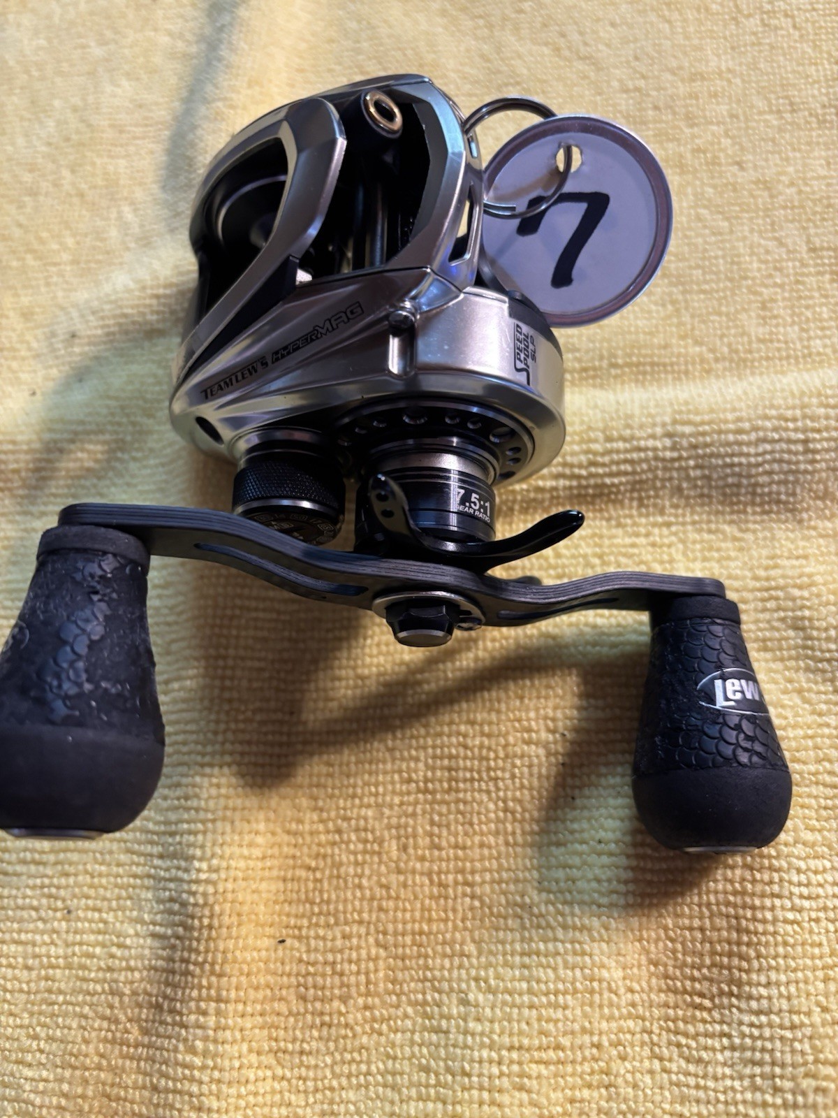 Lew’s HyperMag Baitcasting Reels