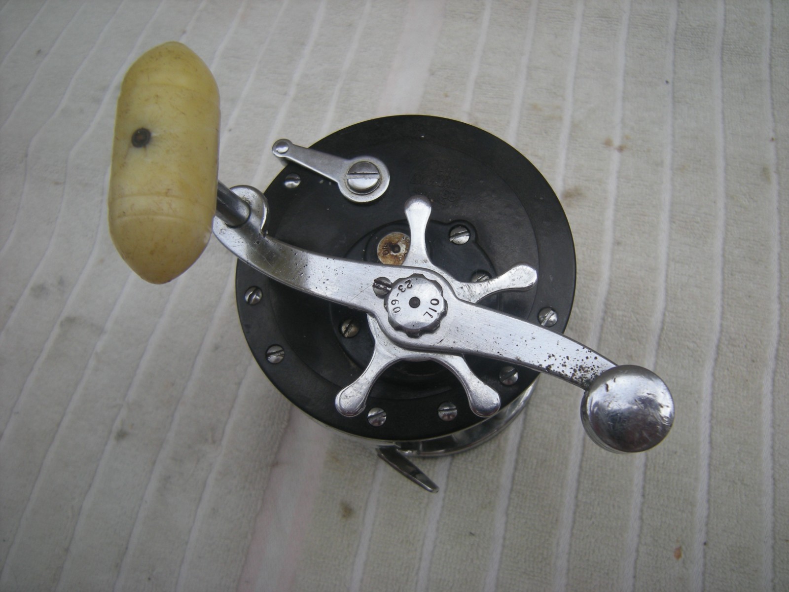 Vintage PENN Long Beach Model No. 68 Saltwater Fishing Reel