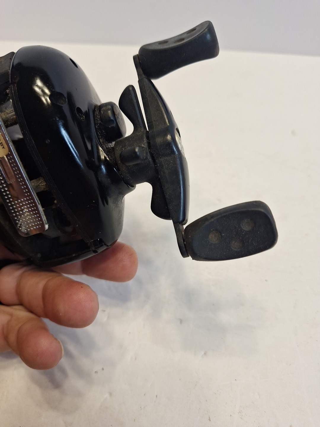 Abu Garcia Ambassadeur Black Max Ultra Cast Baitcasting Fishing Reel Need Clean