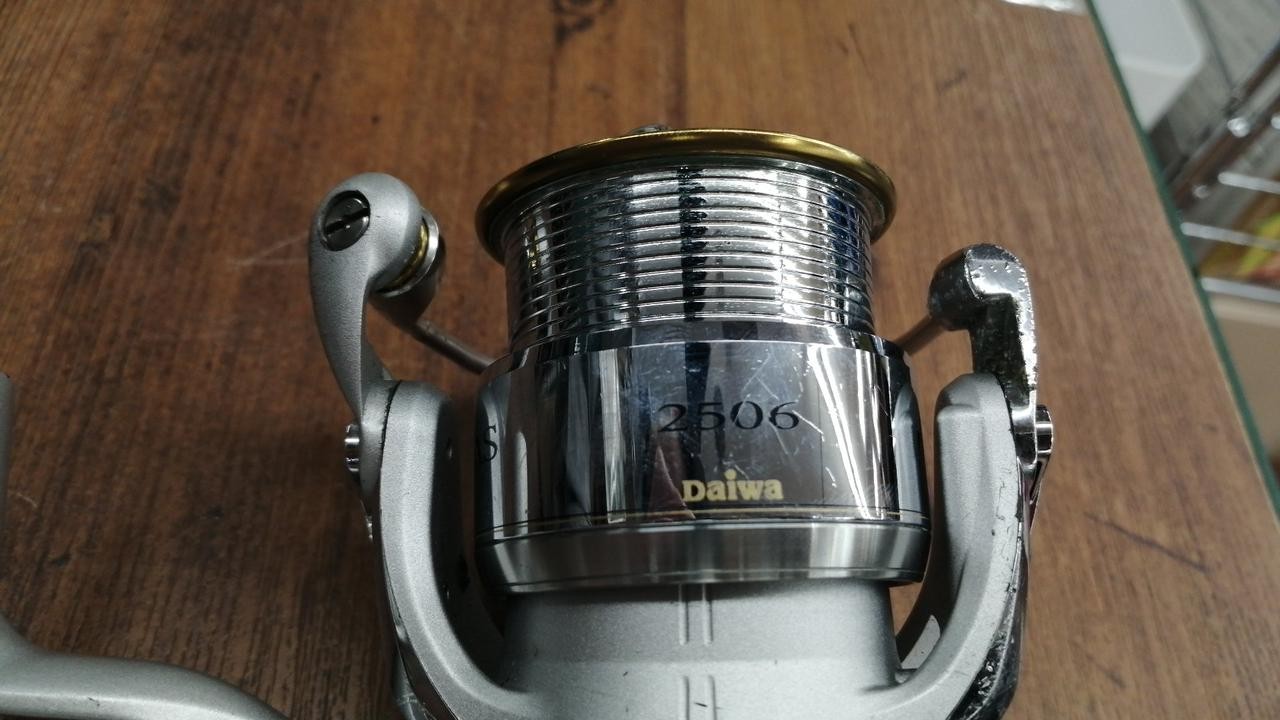 Daiwa LUVIAS 2506 Spinning Reel For 14Y+ Japan