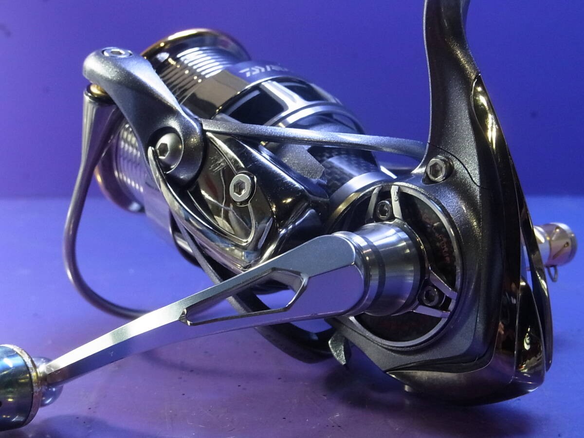 Daiwa 12 Exist 2508PE-H Spinning Reel RCS grip Used Excellent Condition