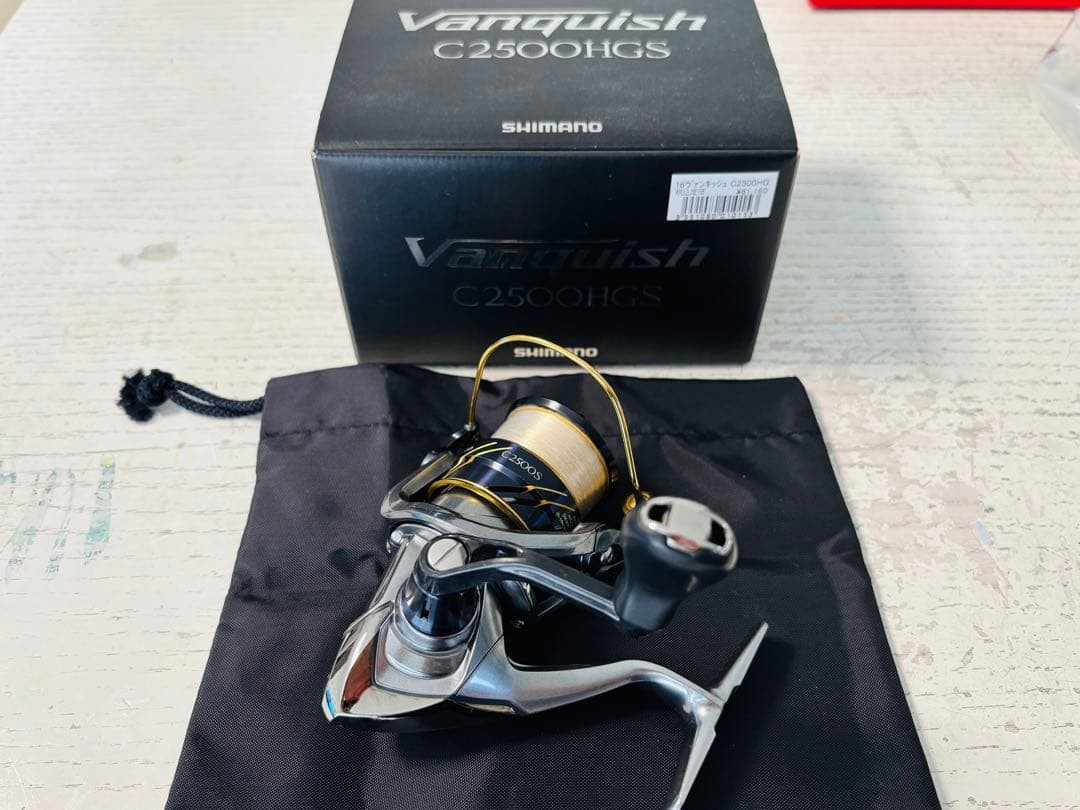 Shimano 16 Vanquish C2500HGS Spinning Reel Box Japan Used