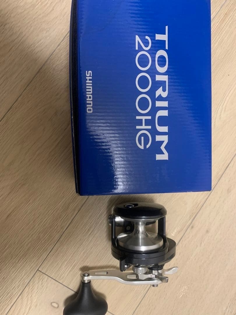 SHIMANO’s 20 Torium 2000HG Jigging Right Hand Bait Reel Used W/box big game