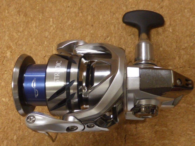 Shimano 23 STRADIC C3000XG Spinning Reel Saltwater & Freshwater New in Box