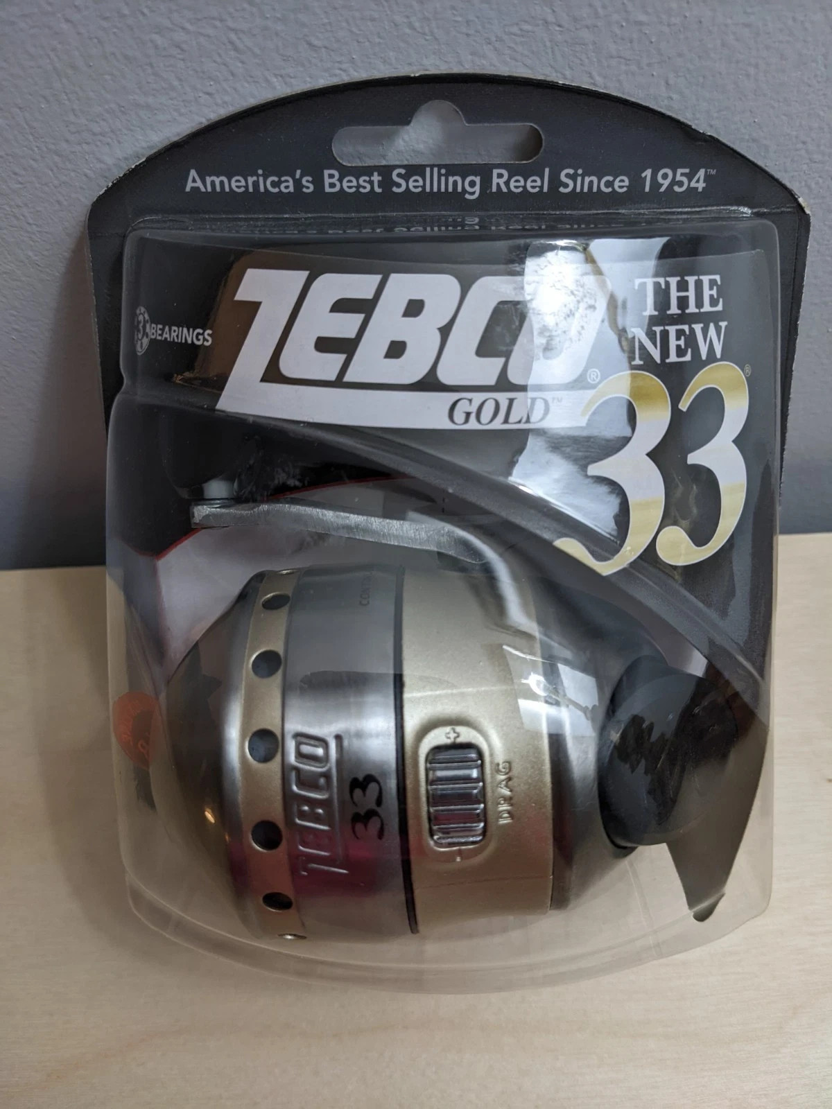 Zebco The New 33 Gold fishing reel BRAND NEW IN BLISTER PACK