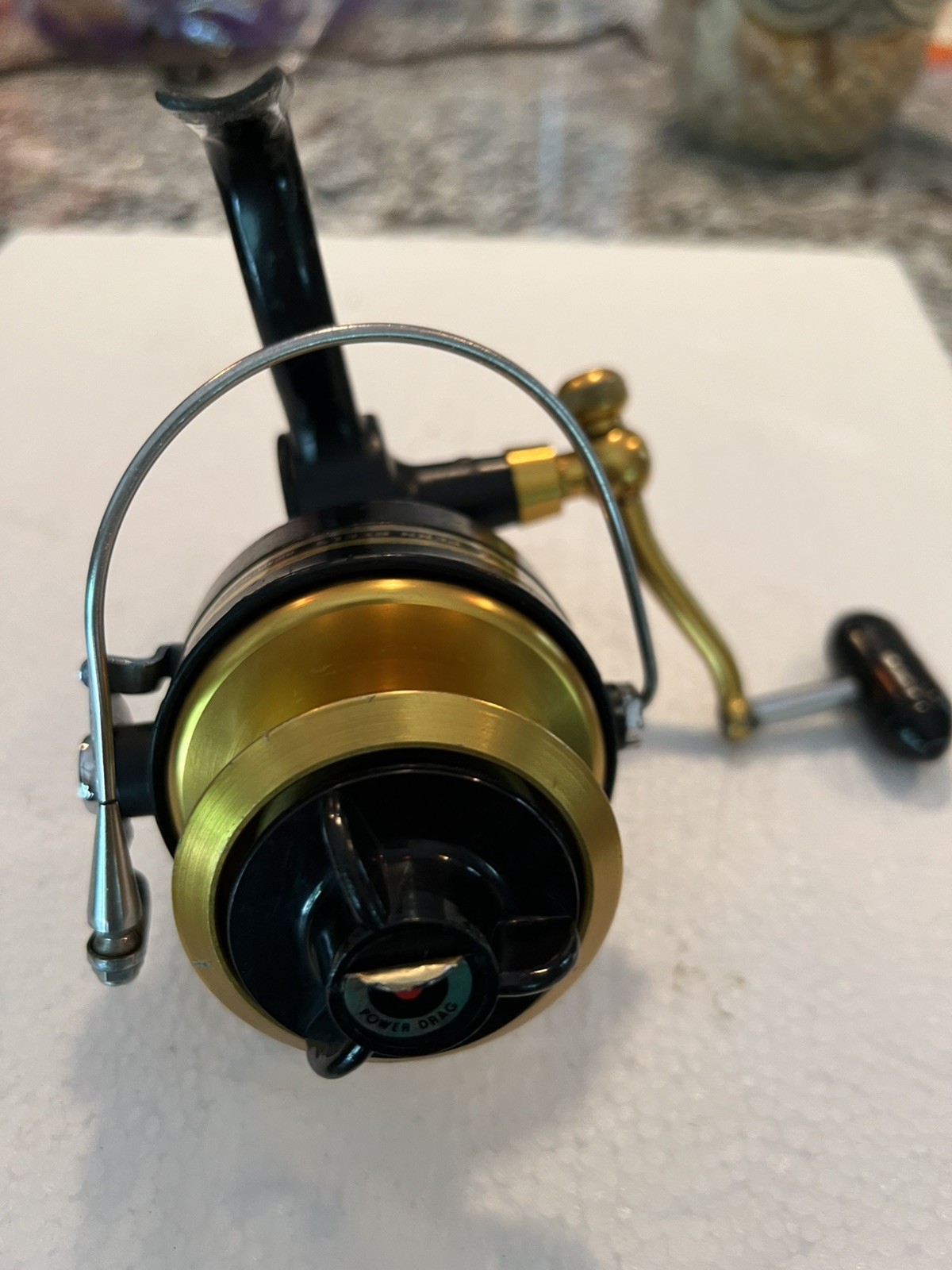 Vintage 710z spinning reel