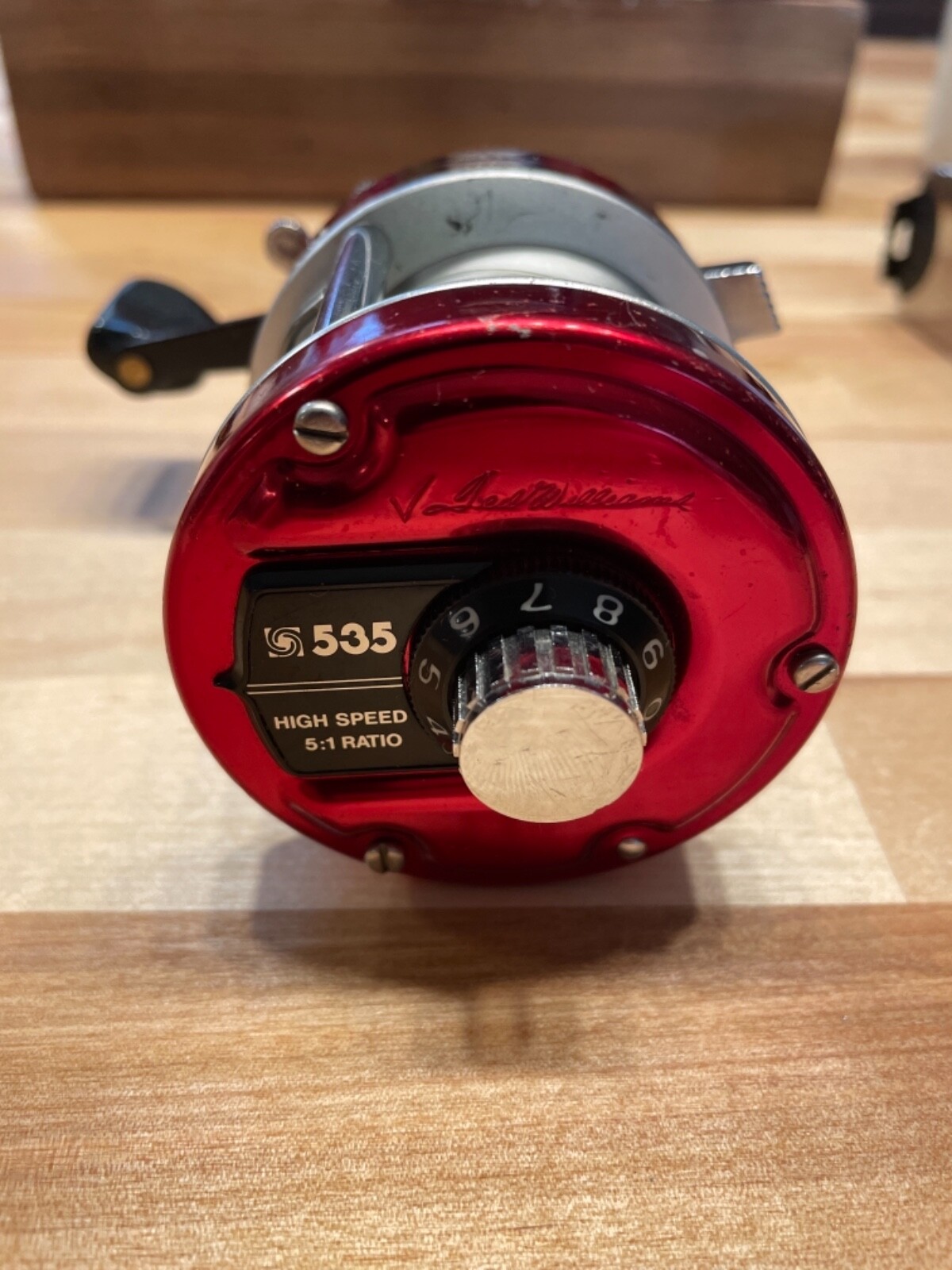 Ted Williams 535 Sears Red Baitcast Fishing Reel made in Japan Daiwa Nice!
