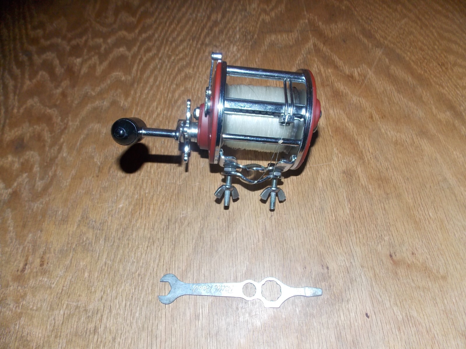 Vintage Penn 209 Level Wind Reel Trolling Salmon-Trout Rod Clamp & Tool 12/26RR