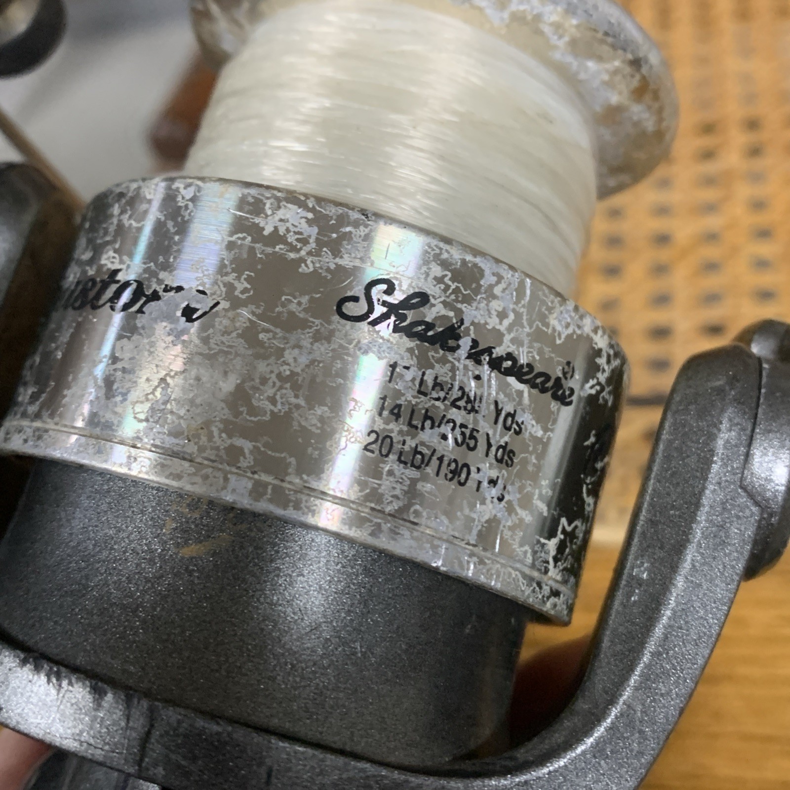 SHAKESPEARE CONTENDER CUSTOM Spinning Reel, Vintage Fishing Tackle