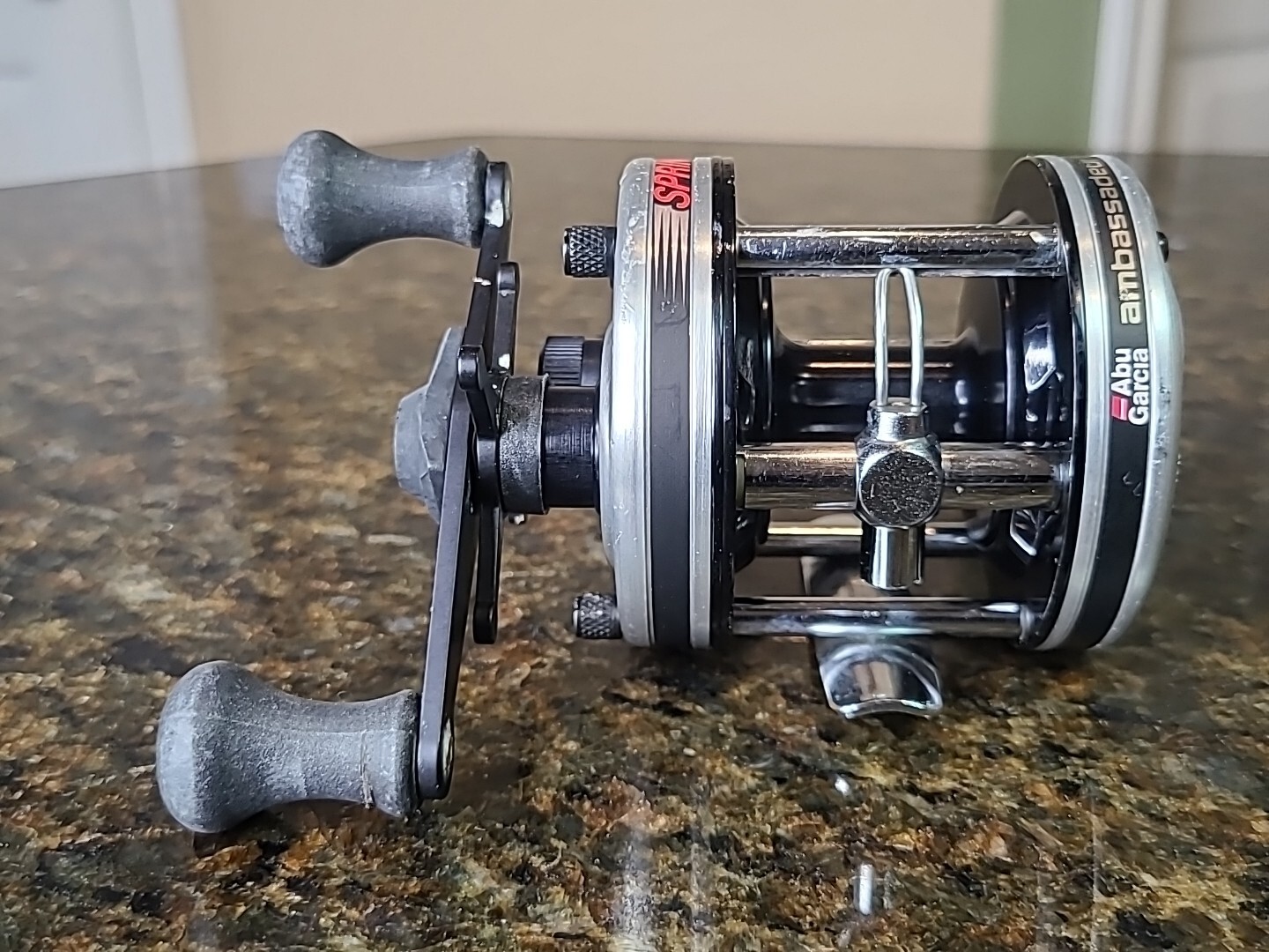 ABU Garcia Ambassadeur 5500-C SPRINT 6.3:1 Baitcasting Fishing Reel EUC