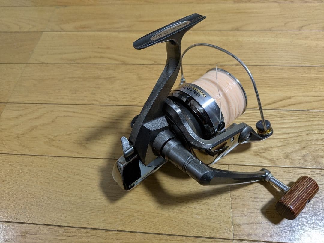 Spinning Reel Front Spool Right-Hand Used Line Roller Damaged Edge