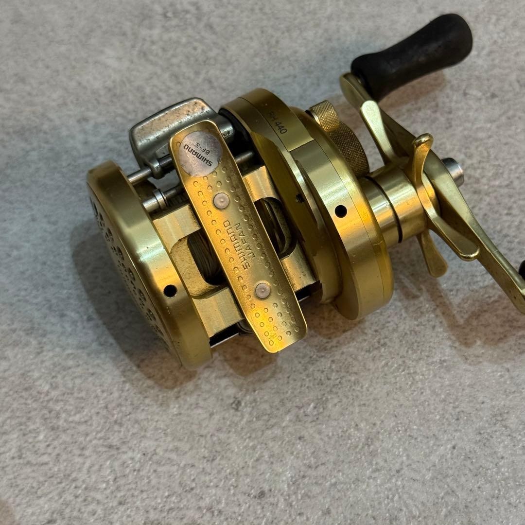 [Used] SHIMANO CALCUTTA CONQUEST 200 RH440 Baitcasting Reel Gold – From JAPAN