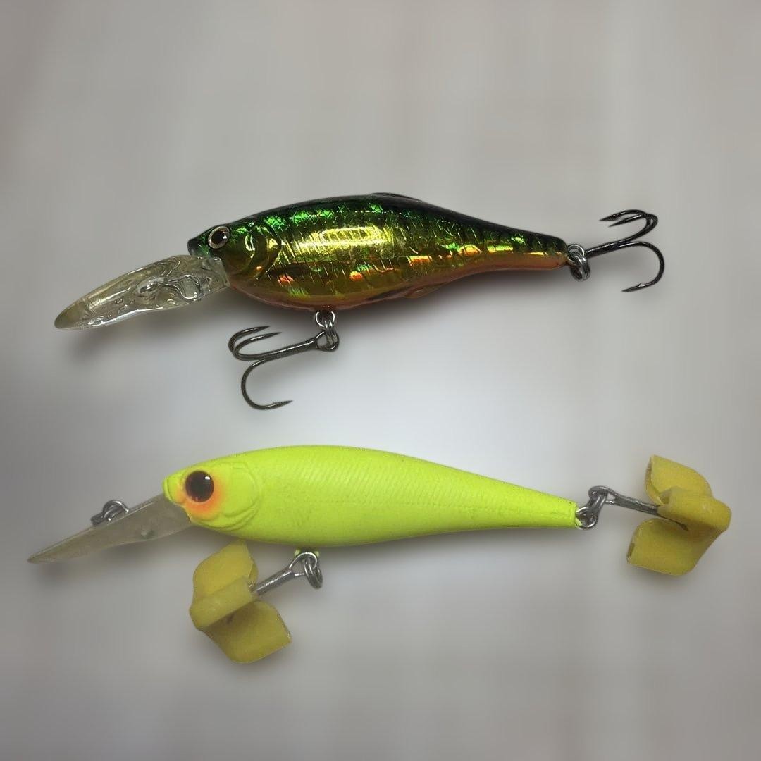 Bass Fishing Lure Set of 12 Minnow Plug Various Colors Tackle Equipment Japan