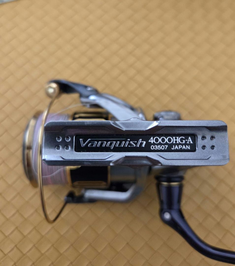 Shimano 16 Vanquish 4000HG Spinning Reel Right Handle Used