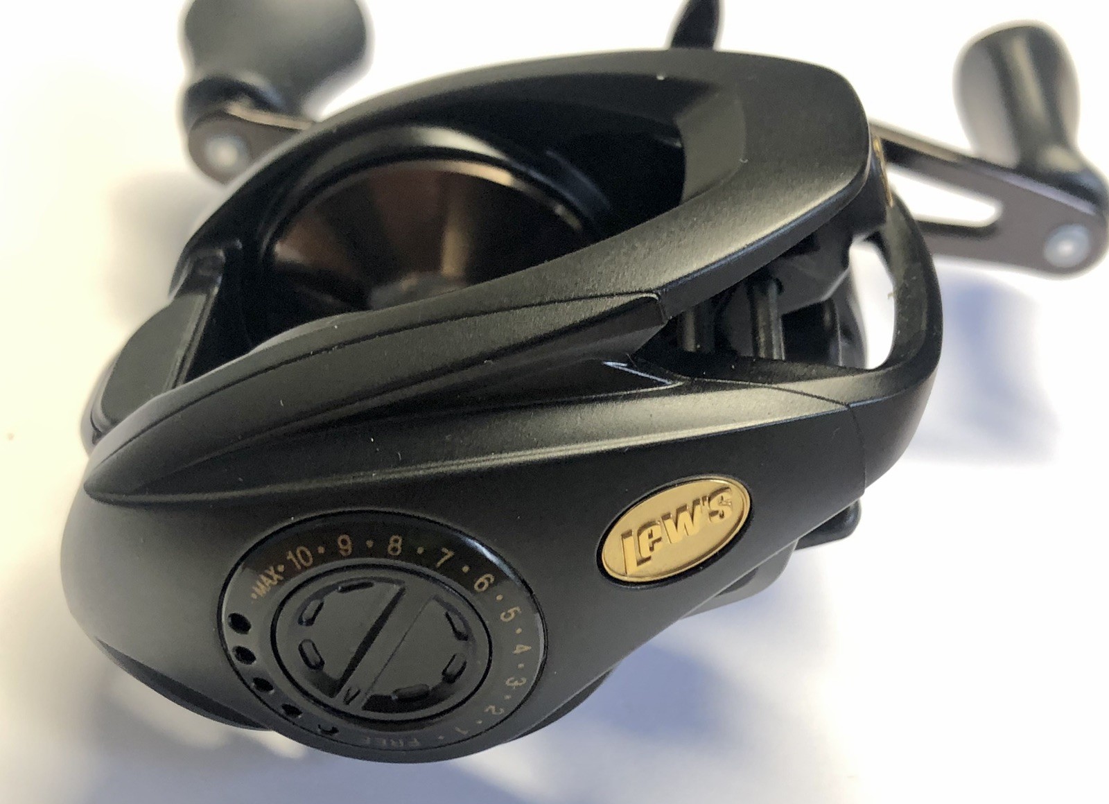 LEW’S BB1 Pro (PRO1SHL) Baitcasting/Lure/Spinning Reel – Boxed Mint.