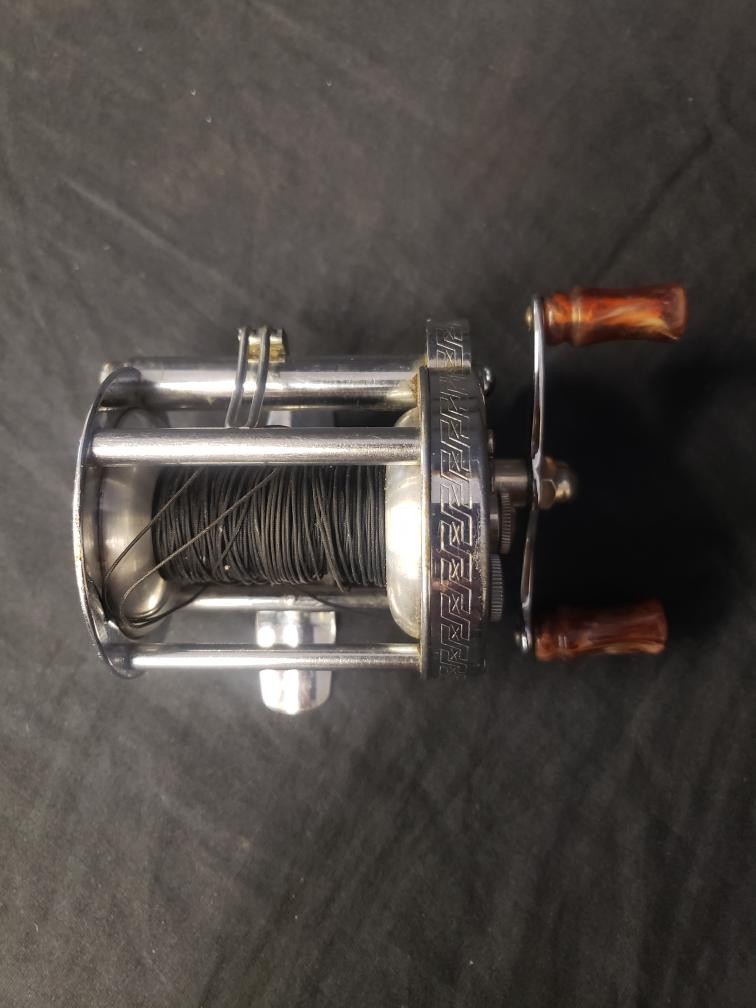 PFLUEGER AKRON 1893L FISHING REEL (B26002519)