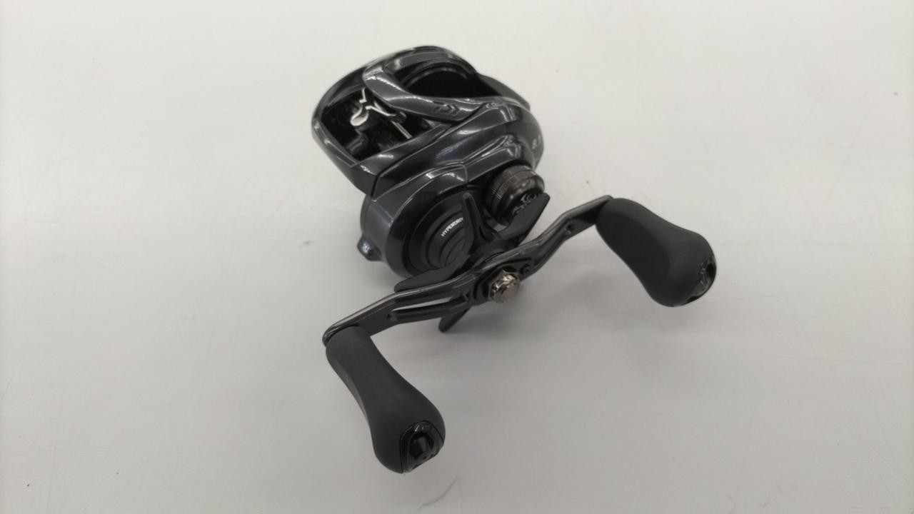 Daiwa 21TATULA Bait Reel For 14Y+ Japan