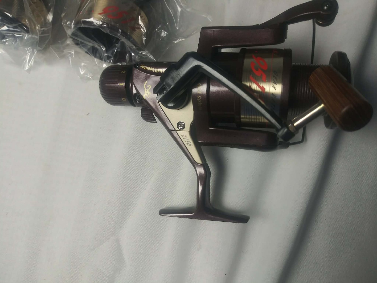 New Vintage BROWNING 9512 3-Ball Bearing Rear Drag Long-Cast Spinning Reel