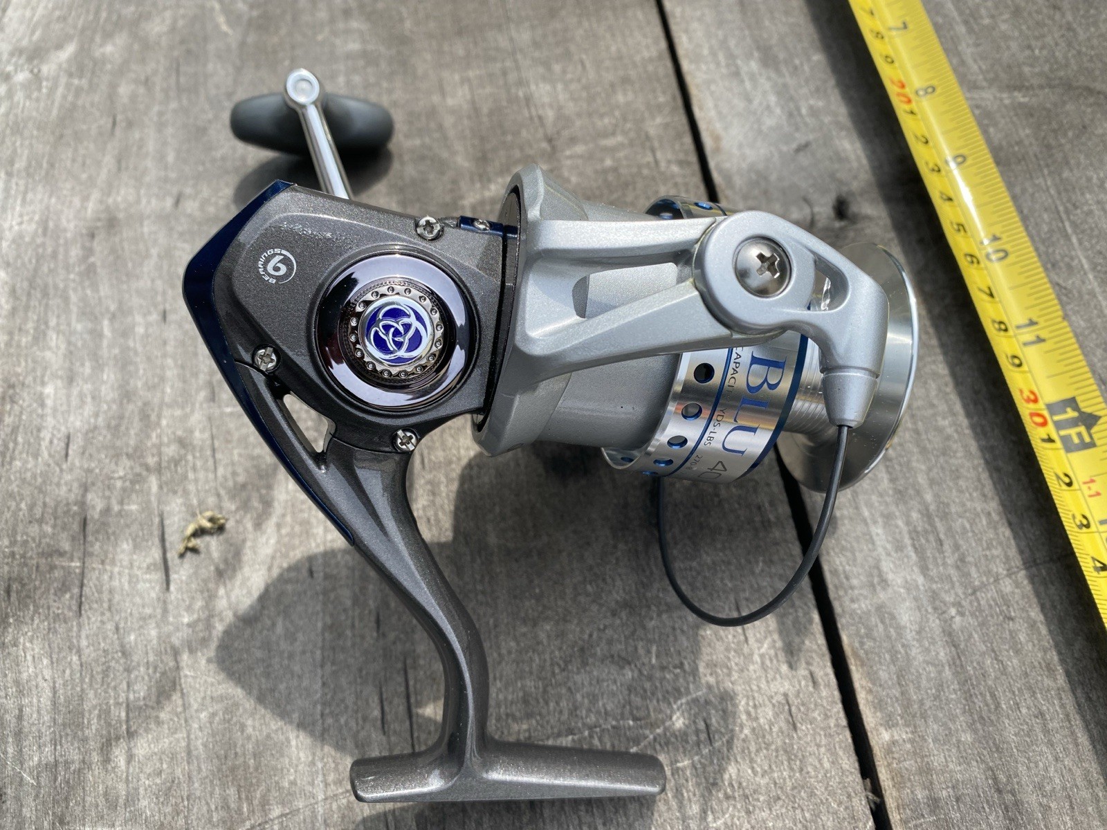 NEW Quantum Energy 40PTi! Titanium Bail!MAGNETIC BAIL TRIP BLUE 40