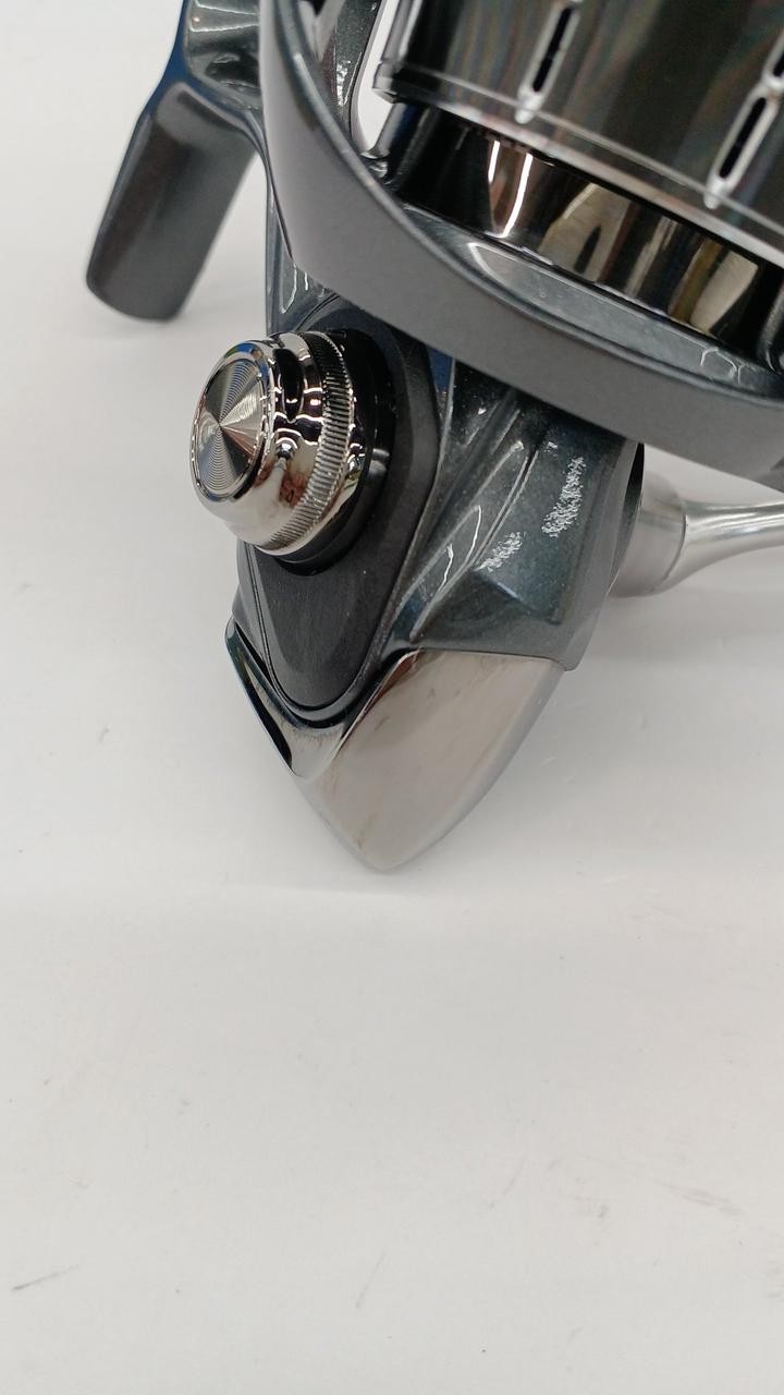 DAIWA 24 LUVIAS LT2500S-H Spinning reel 22988