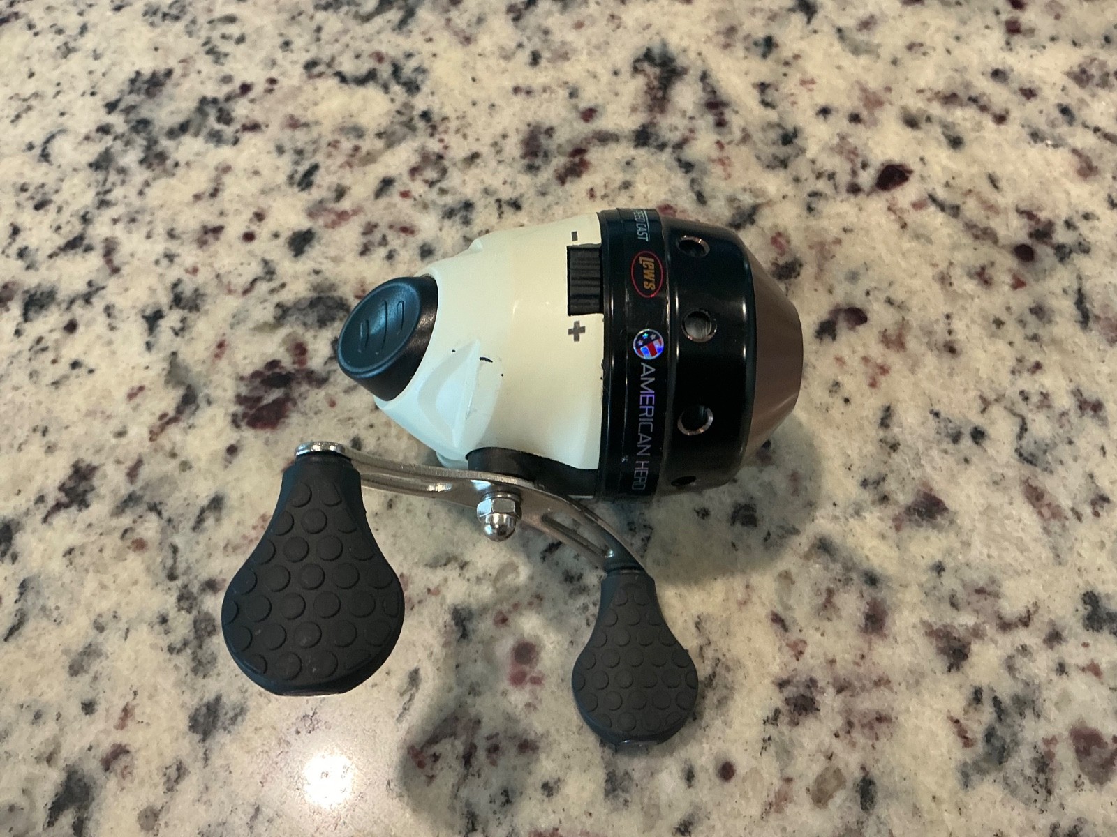 LEW’S AMERICAN HERO SPEED CAST 3.4:1 SPINCAST REEL