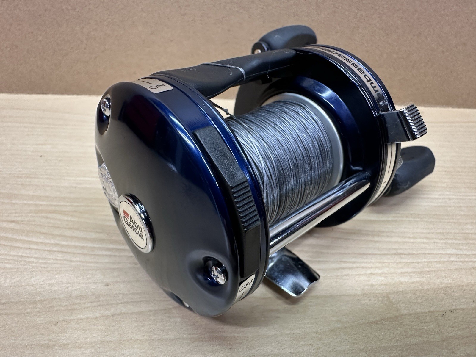 Abu Garcia Ambassadeur 6500 C4 Blue Baitcast Fishing Reel Ex Condition w/OG Box