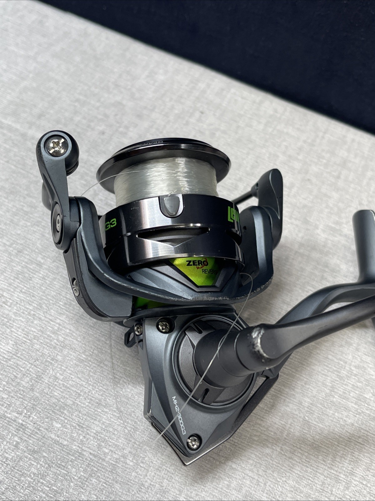 Lews Mach 2 MH2-300G3 Spinning Reel Gear Ratio 6.2:1 Bearing 10 C40 Carbon