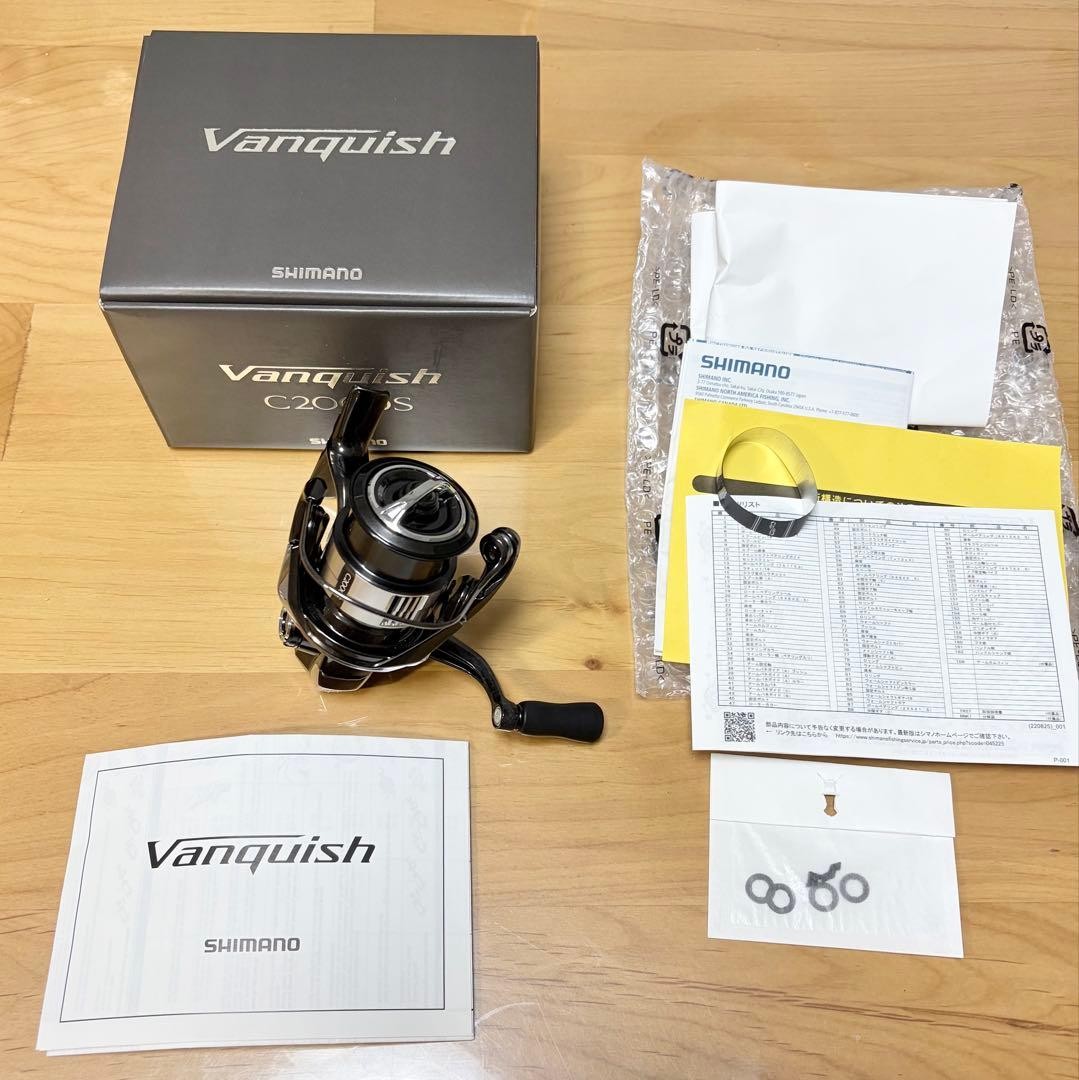 Shimano 23 Vanquish C2000S Spinning Reel Excellent Condition Lightly Used