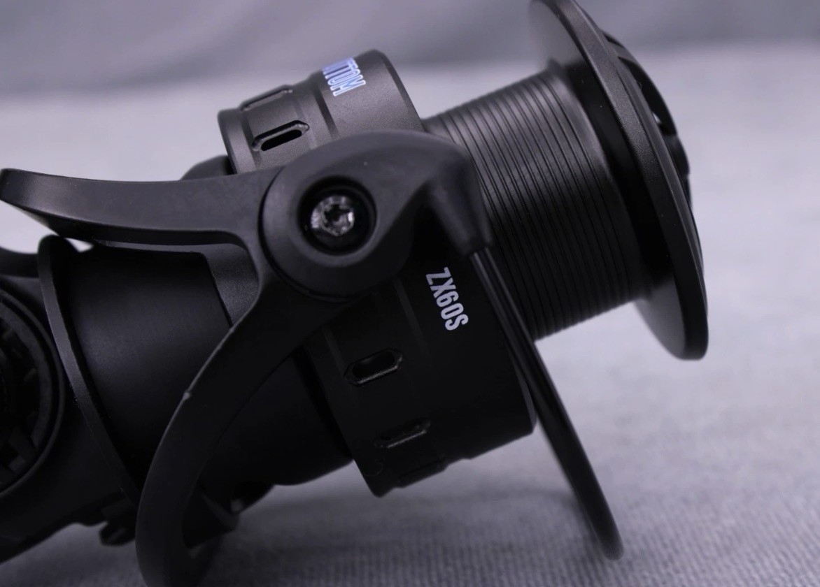 LiveBottom ZX60S Spinning Reel 60 Size 5+1 BB 4.9:1 Saltwater Rated NIB