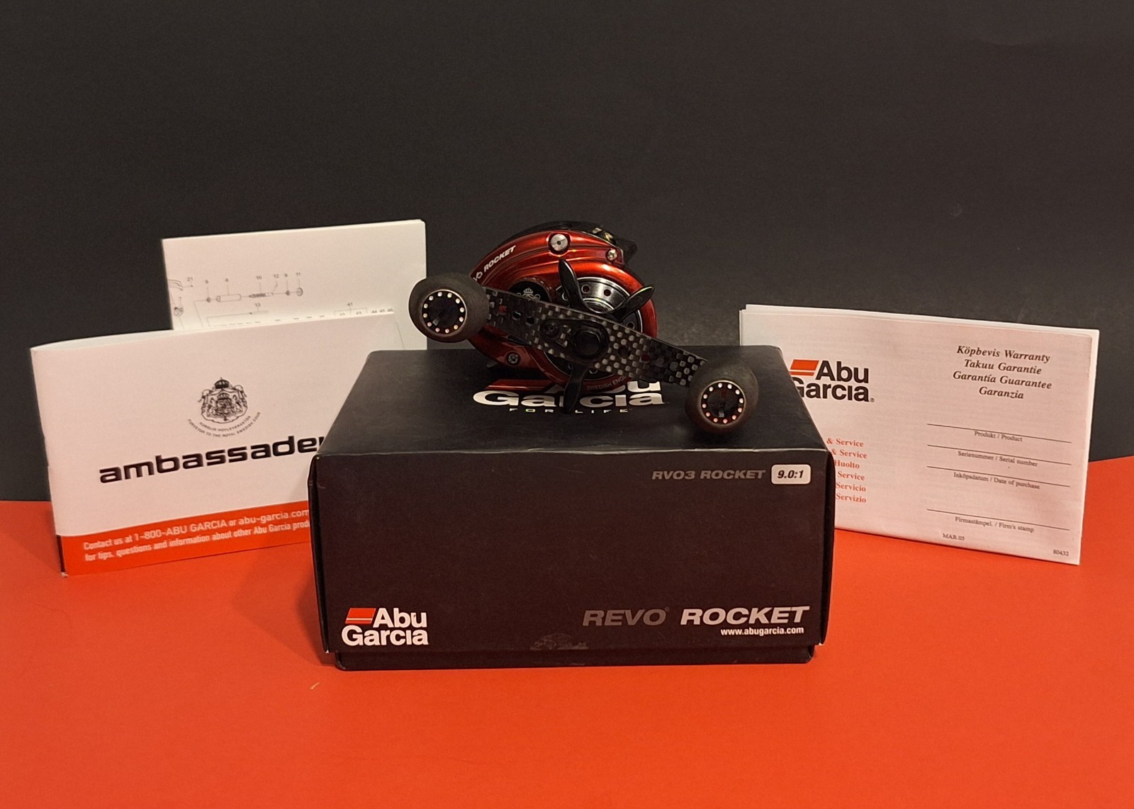 Abu Garcia RVO3 REVO ROCKET Low Profile RH Red Baitcasting Reel 9.0:1 LNIB MINT!