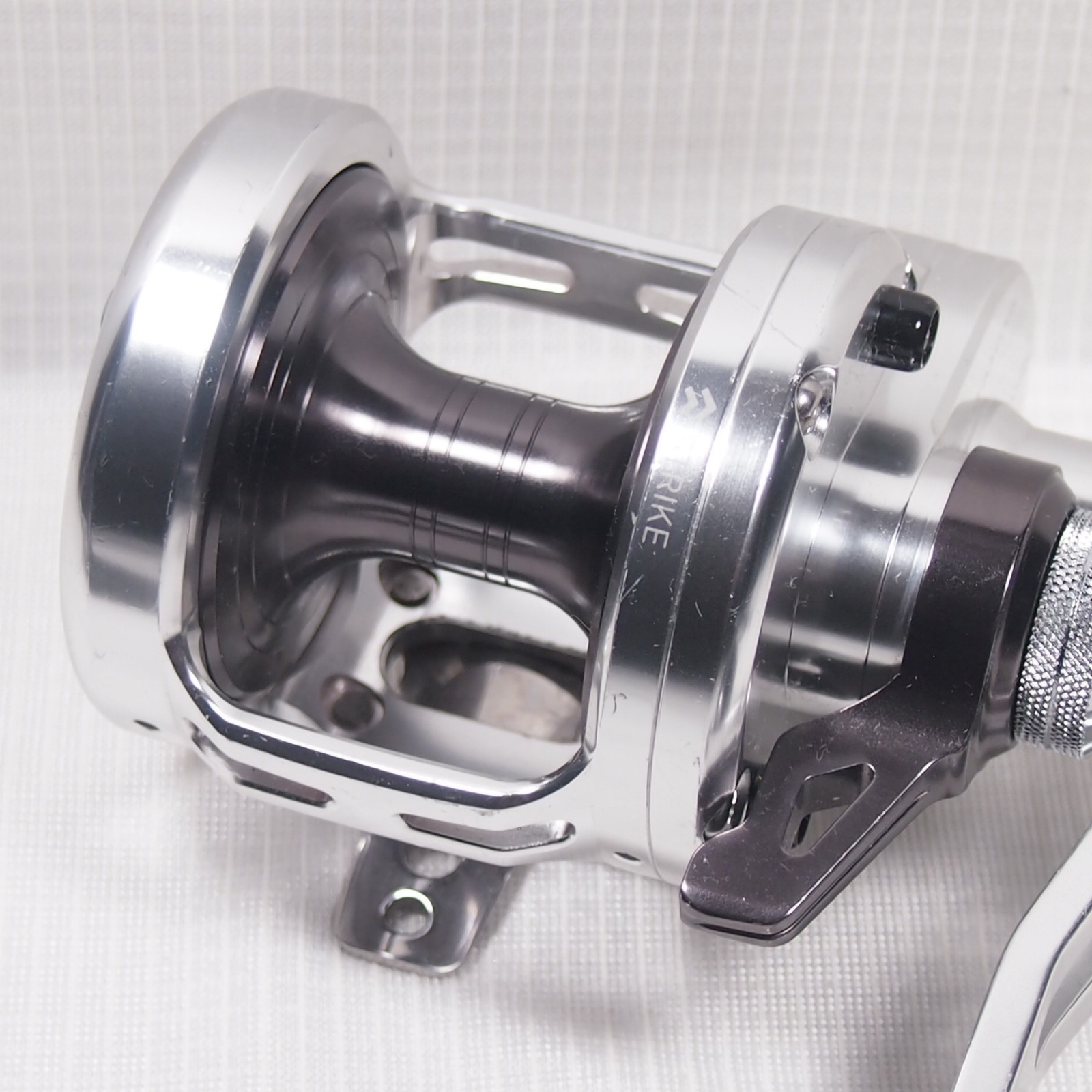 Daiwa Catalina LD 20SH Lever Drag Fishing Reel Right Handle 7.3 Ratio Offshore