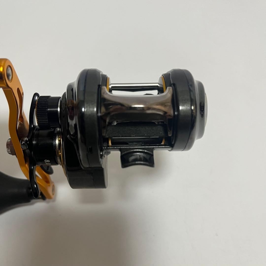 abu Garcia Revo Big Shooter Compact 8-L Baitcasting Reel from JAPAN USED