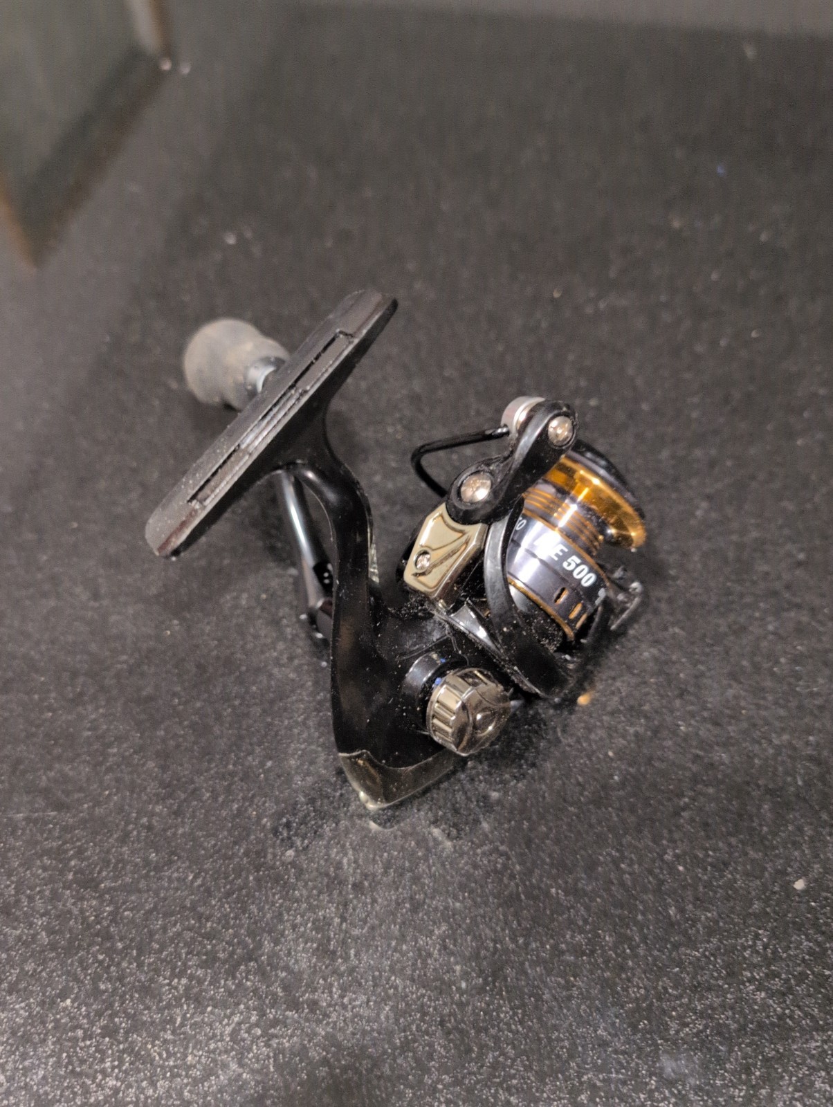 Fishing Reel HE500 Max Drag 10kg Metal Spool Grip Spinning Reel