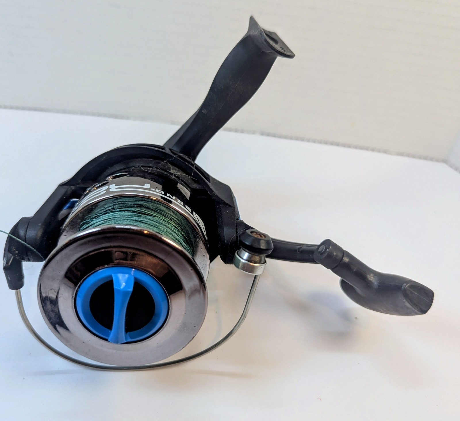 South Bend R2F4 Tri-core fishing reel 4.9:1 Very Nice! used