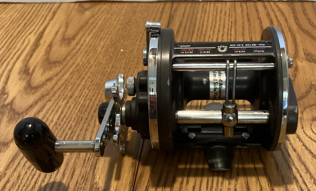 DAIWA SEALINE 47H Conventional Saltwater Fishing Reel Right Hand CLEAN READ!