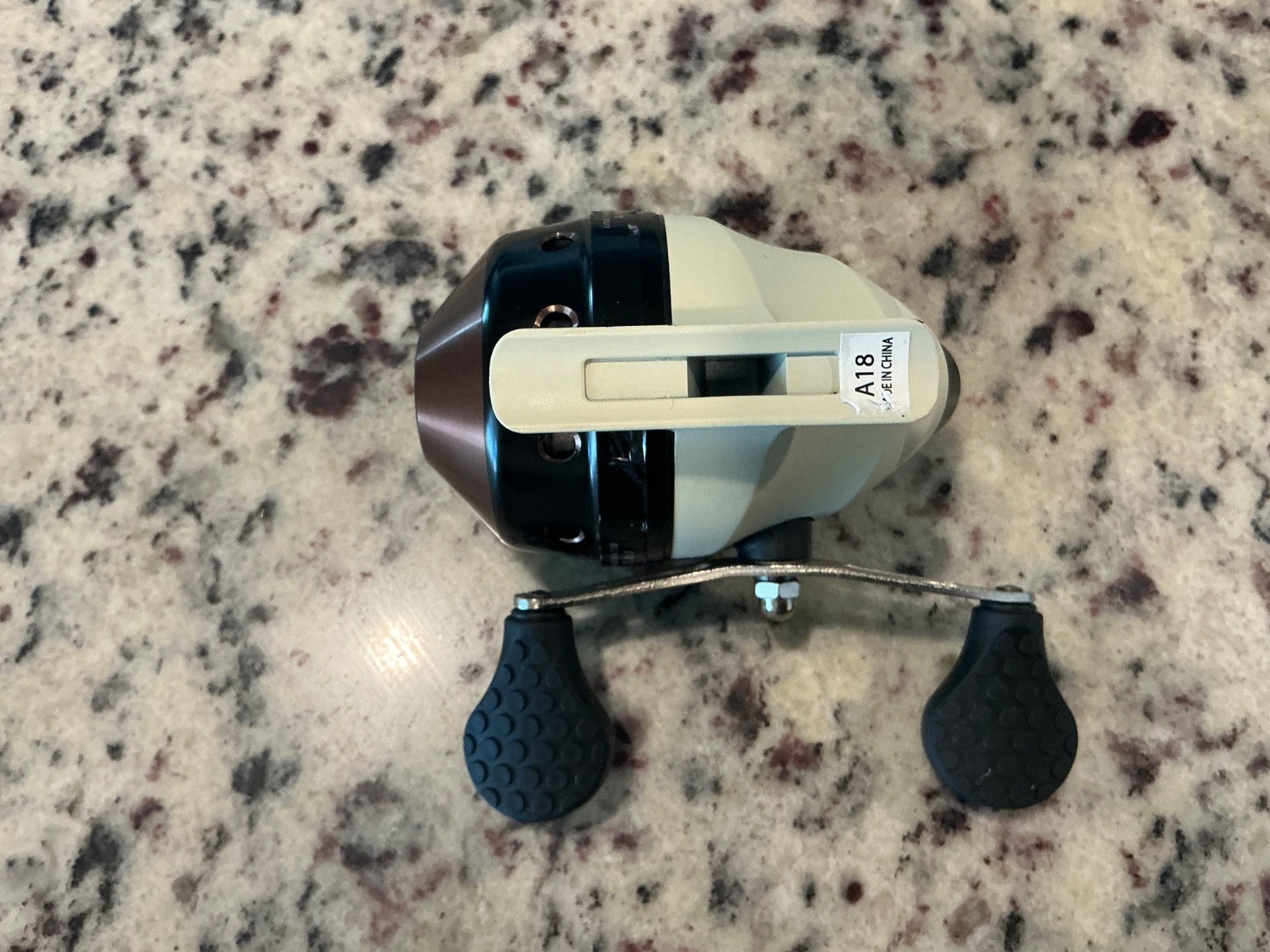 LEW’S AMERICAN HERO SPEED CAST 3.4:1 SPINCAST REEL