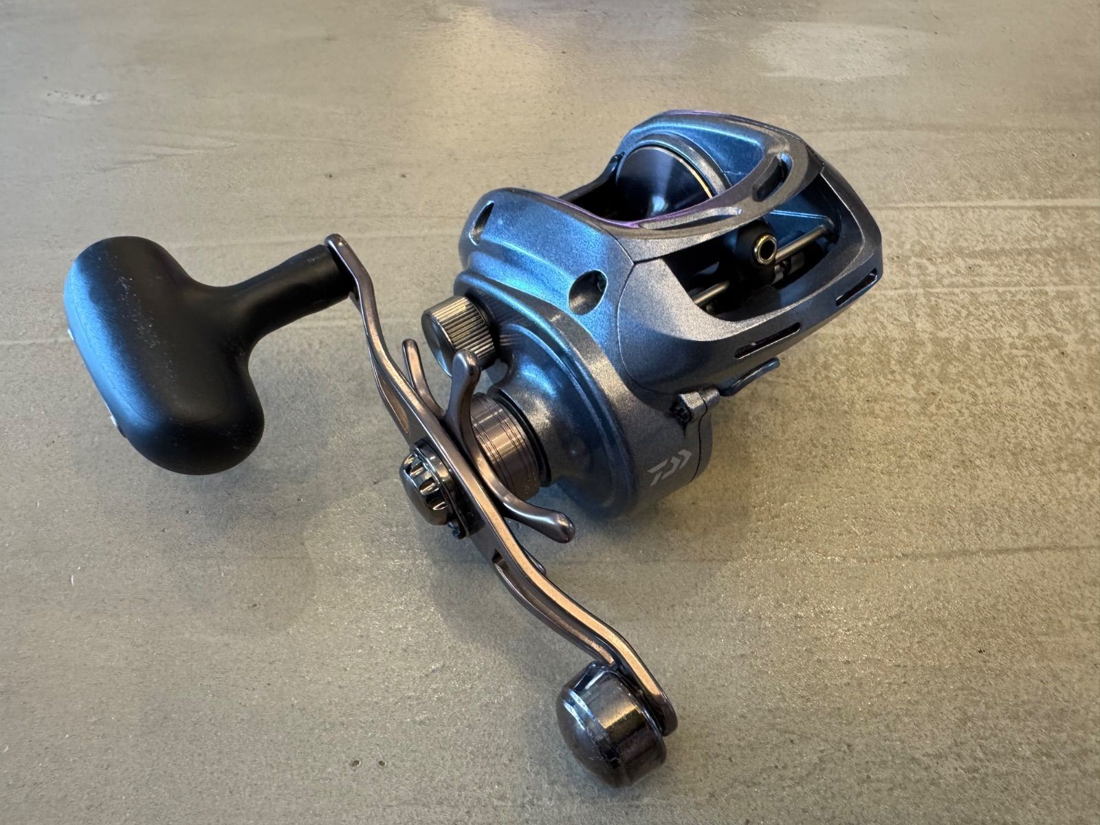 Daiwa LEXA 300HS-P USA Spinning Reel 7.1:1 gear 320g used