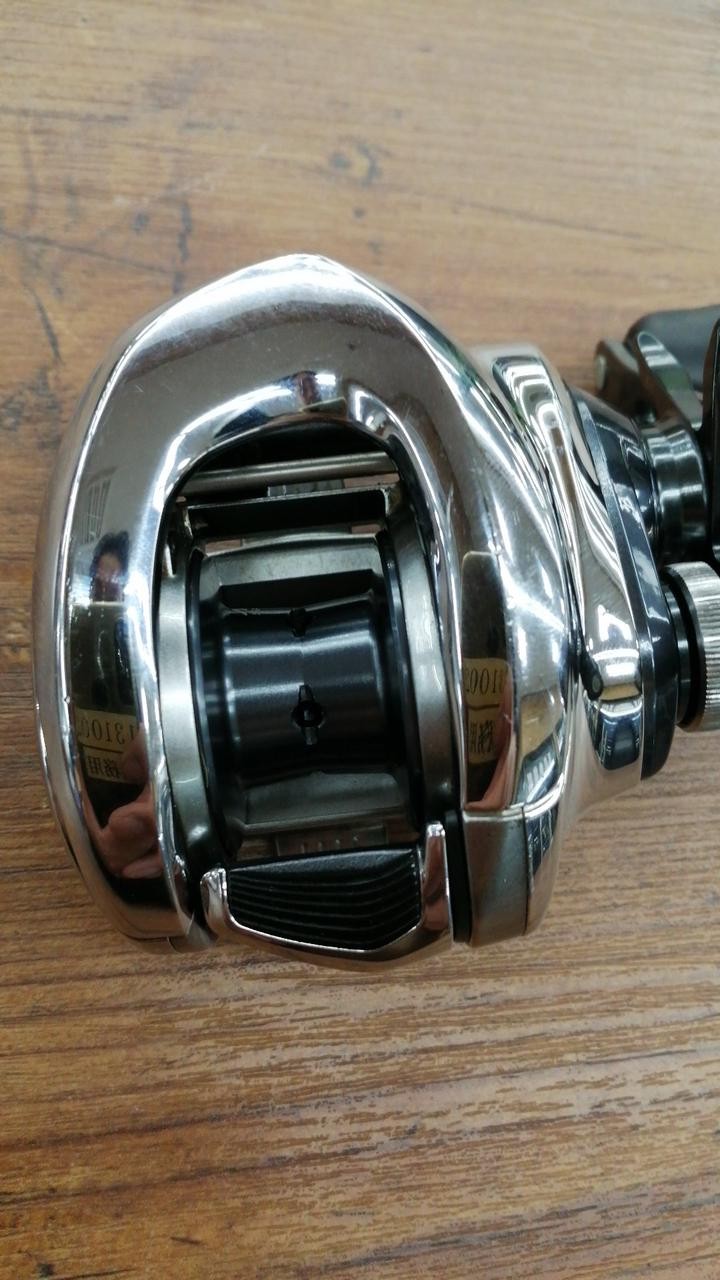 Shimano 19 Antares Hg Bait Reel from Japan