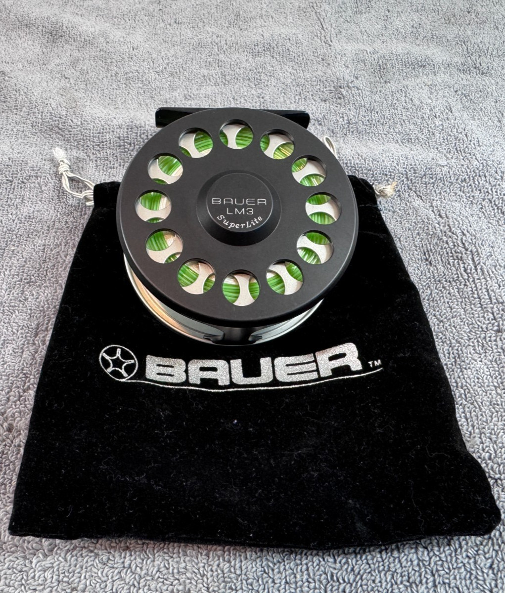 Very Clean – Bauer USA LM3 Superlite Fly Reel with Pouch, Black & Silver