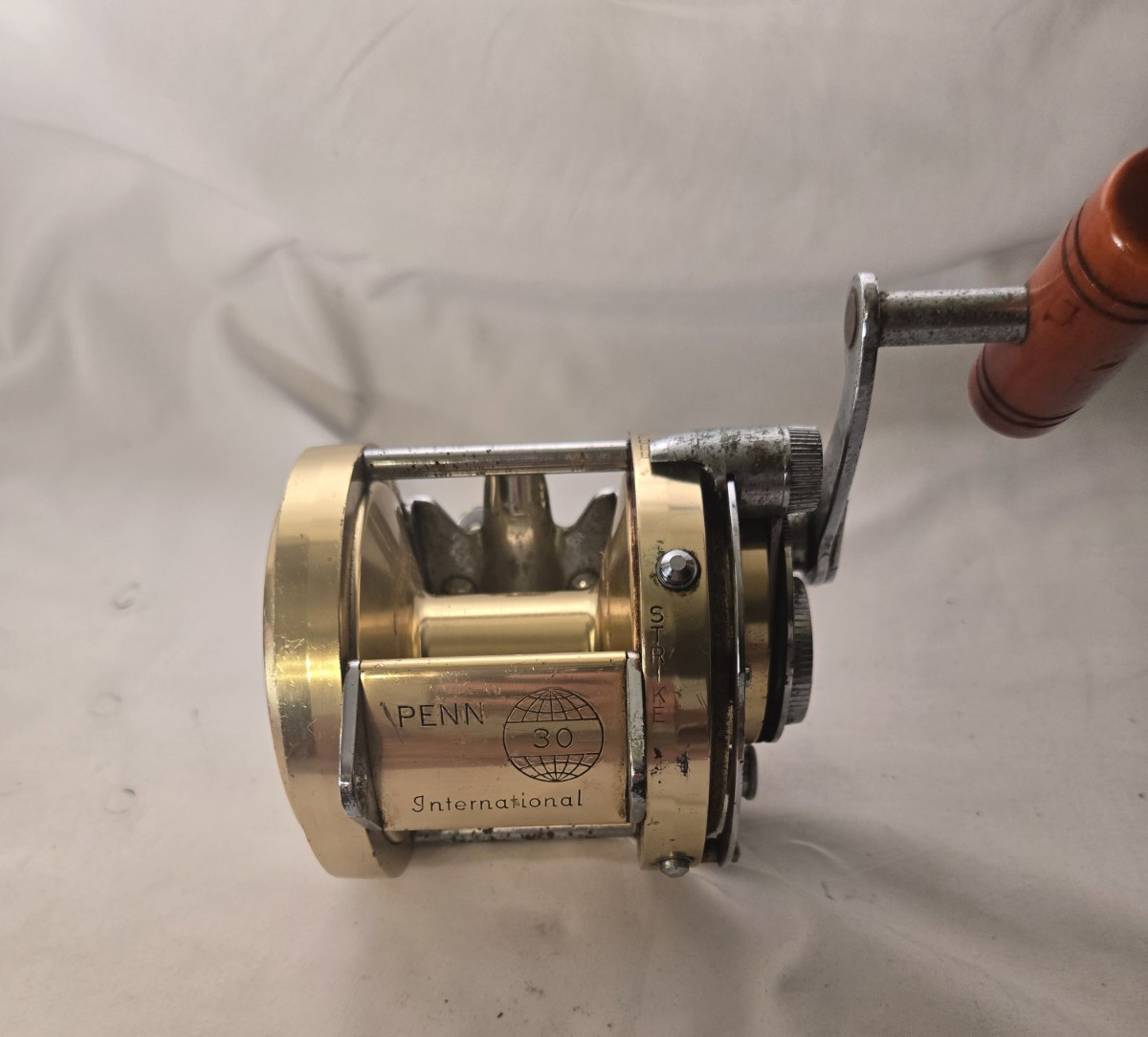 Penn International 30 Big Game Offshore Trolling Reel Gold Single Speed – Used