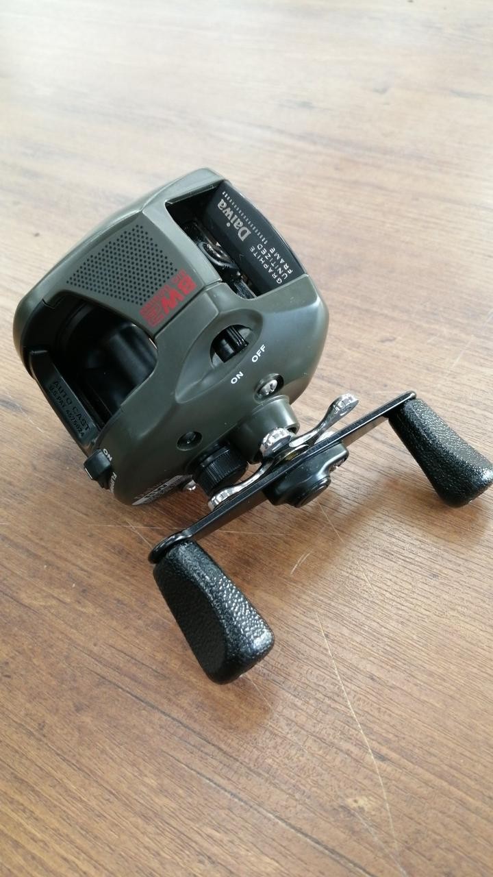 Daiwa BW2 Baitcasting Reel 7.1:1 Gear Ratio, 10 lb Drag, 6.3 oz, Japan