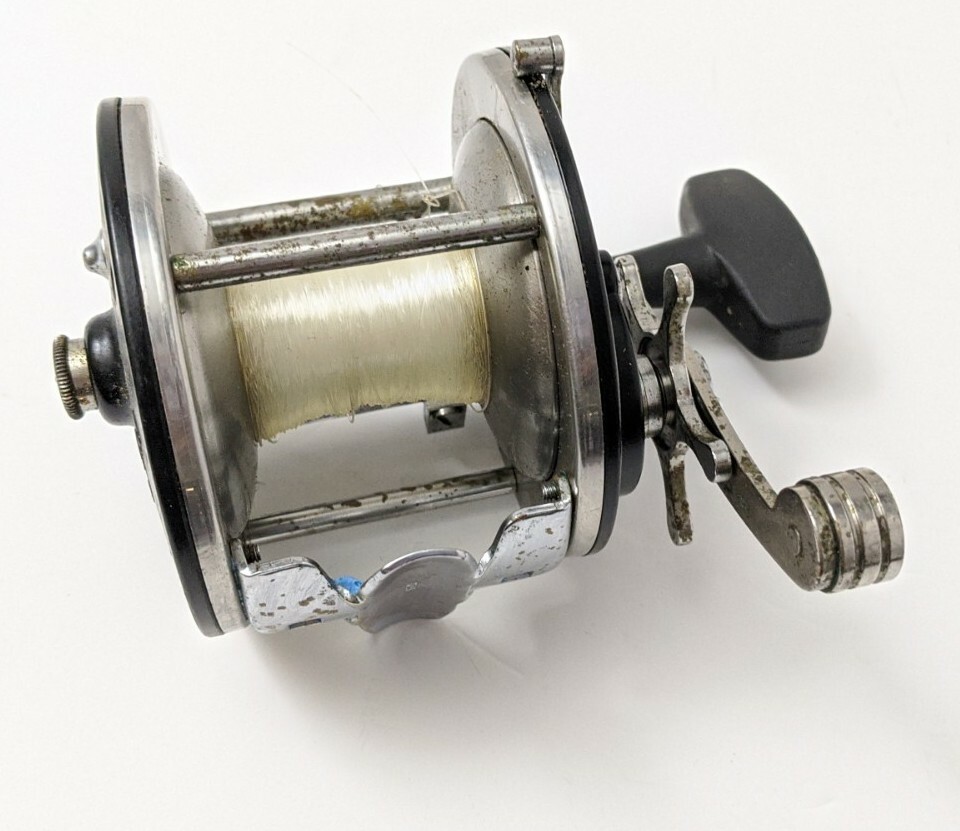PENN PEER No. 309 Casting Reel, Level Wind Loaded