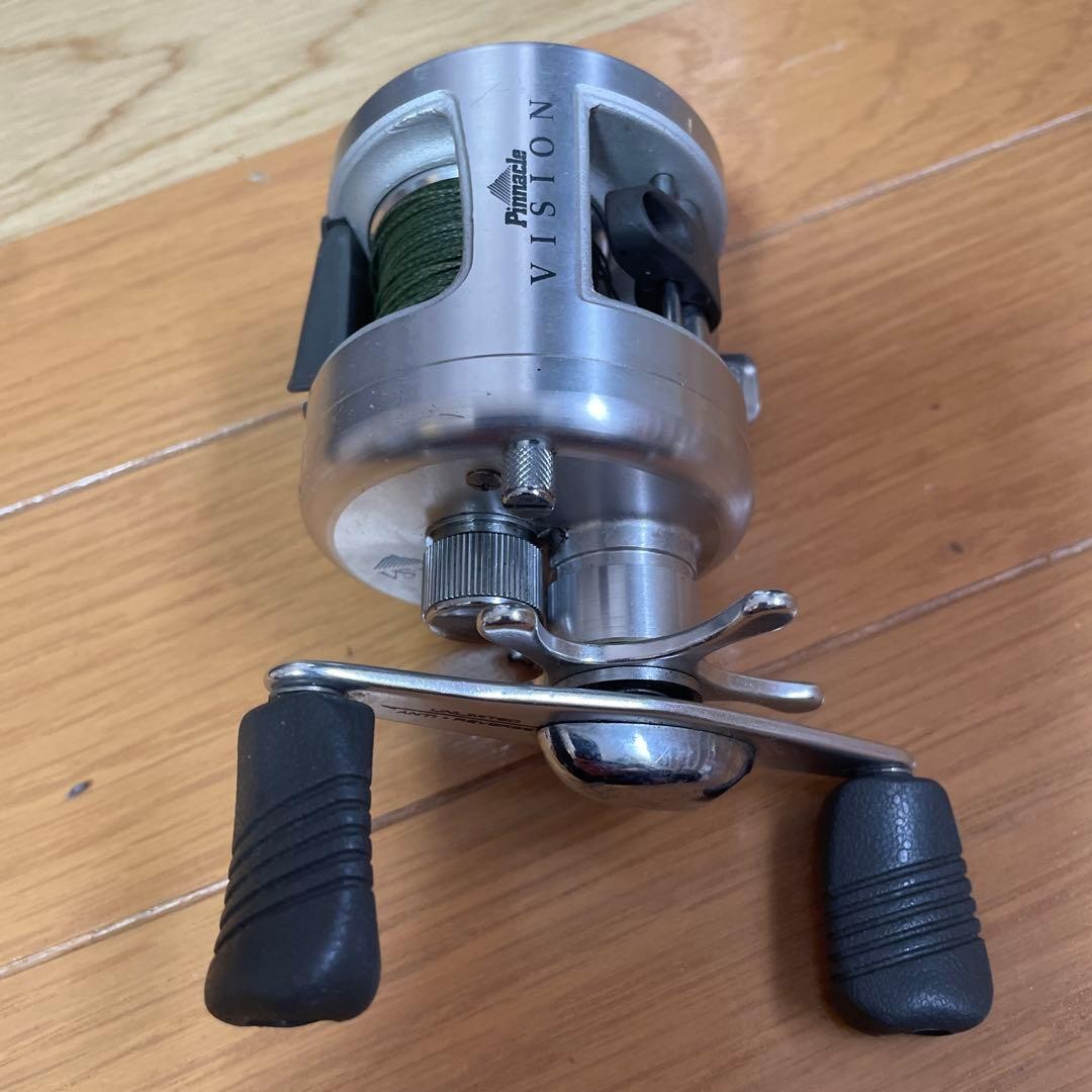 Pinnacle VISION Bait Reel Silver VS10 Used