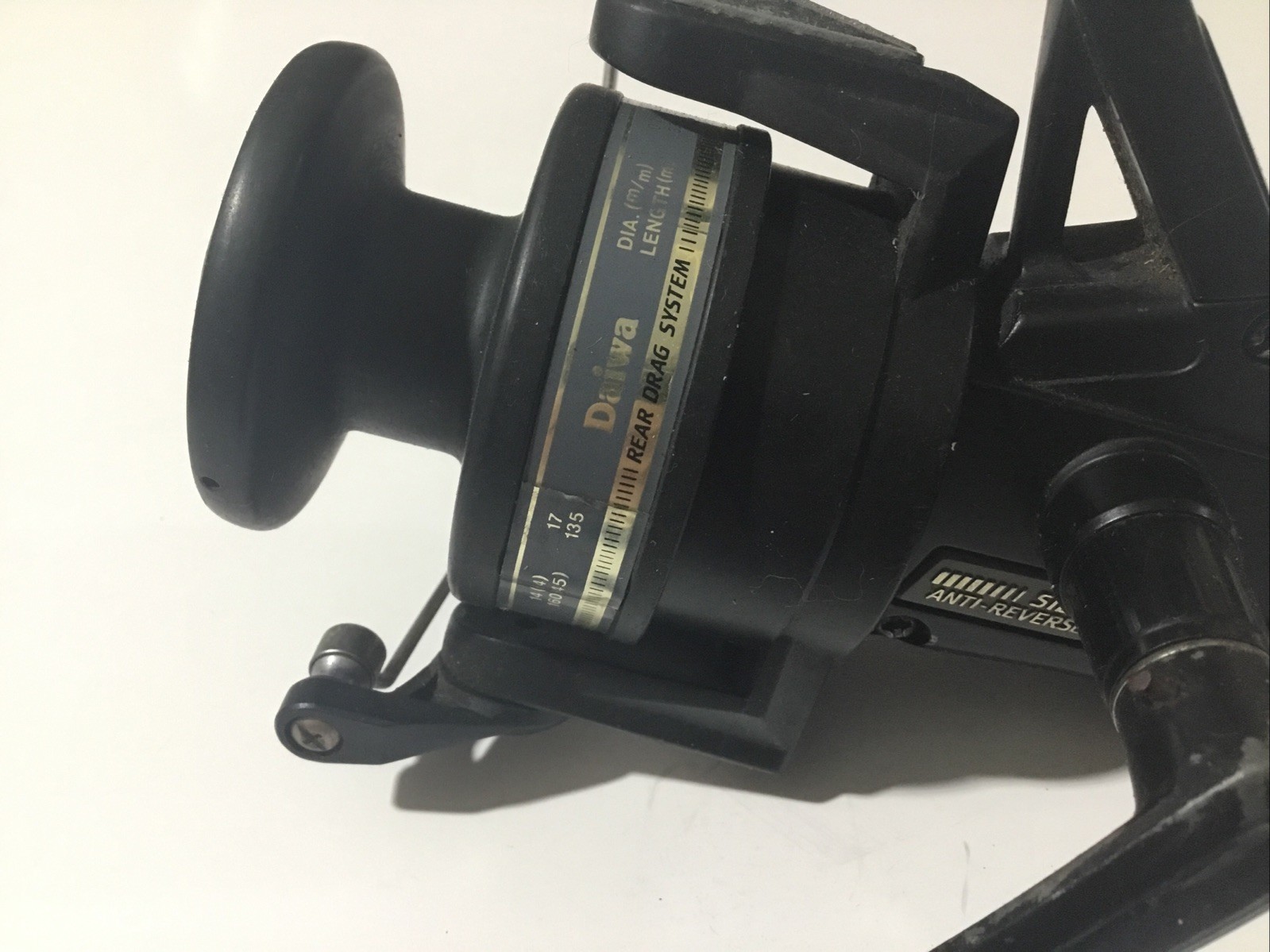 Daiwa Graphite AG2050X Spinning Fishing Reel Silent Anti Reverse.