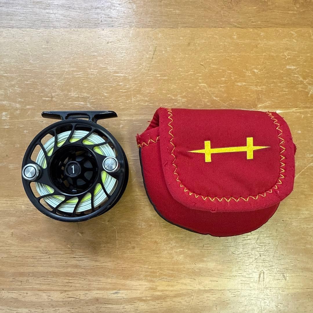 Hatch Finatic 1 Plus Fly Fishing Reel Black With Case