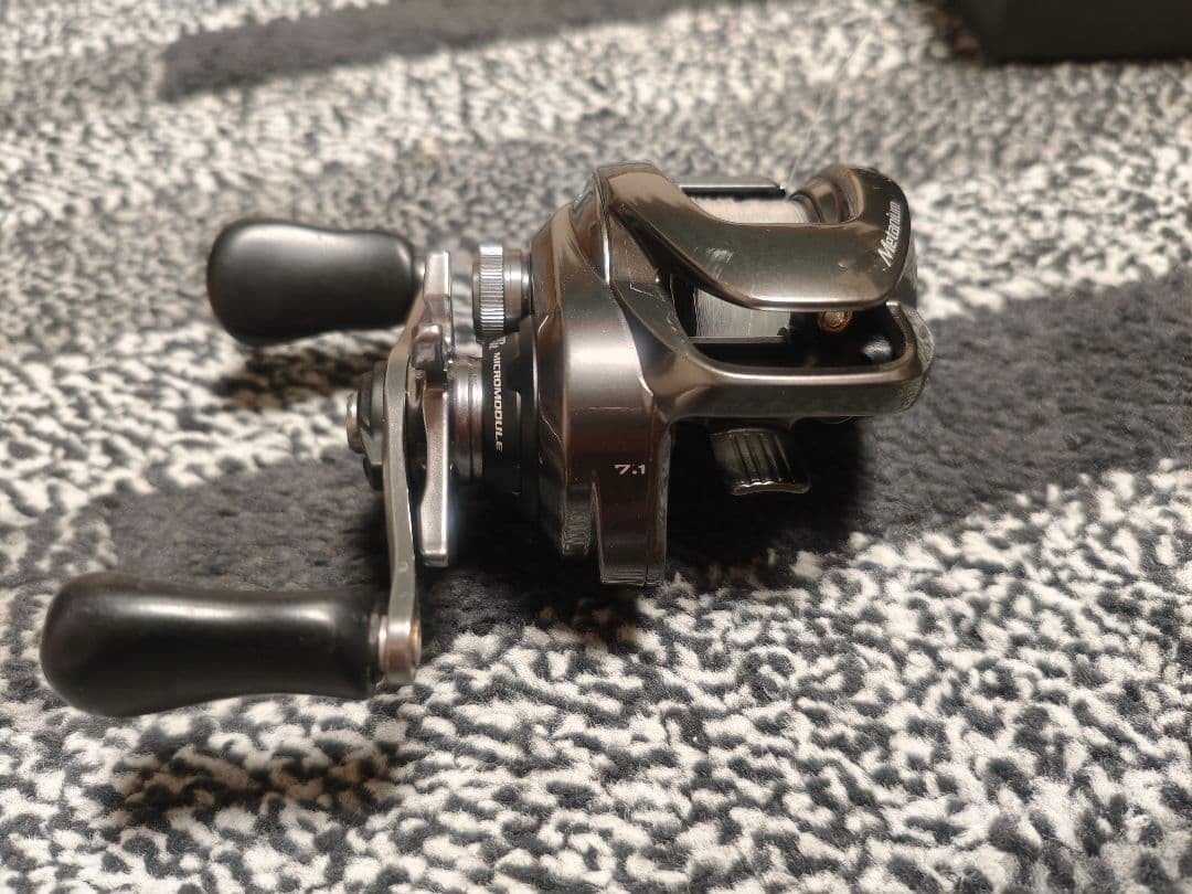 Shimano 20 Metanium HG Right Handle Bait Casting Reel From Japan