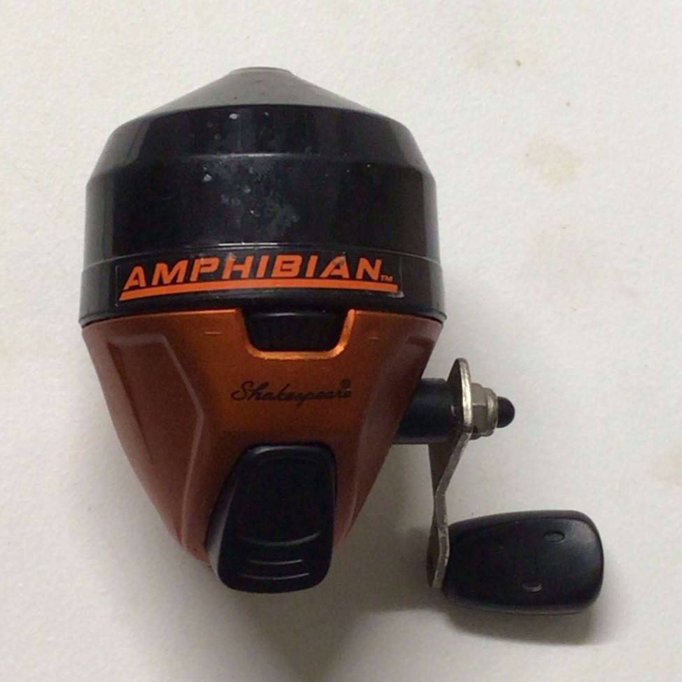 Shakespeare Amphibian Size 30 Spincast Reel Right-Hand 3.8:1 1BB Orange