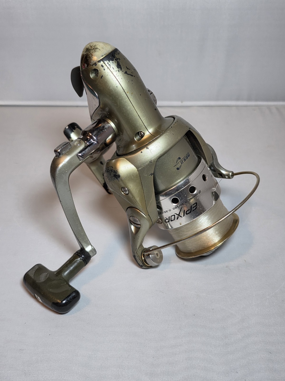 Okuma Epixor EF40 Spinning Fishing Reel Graphite Body Smooth Action Used