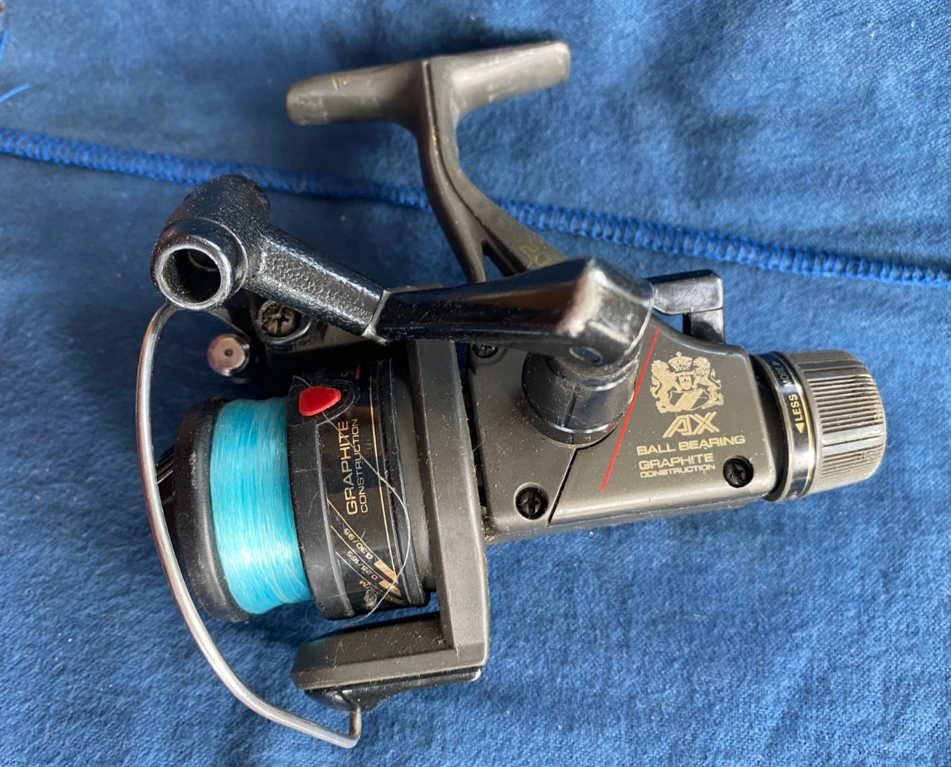 Vintage Shimano AX2000 Spinning Fishing ReelI with R2000 Spool