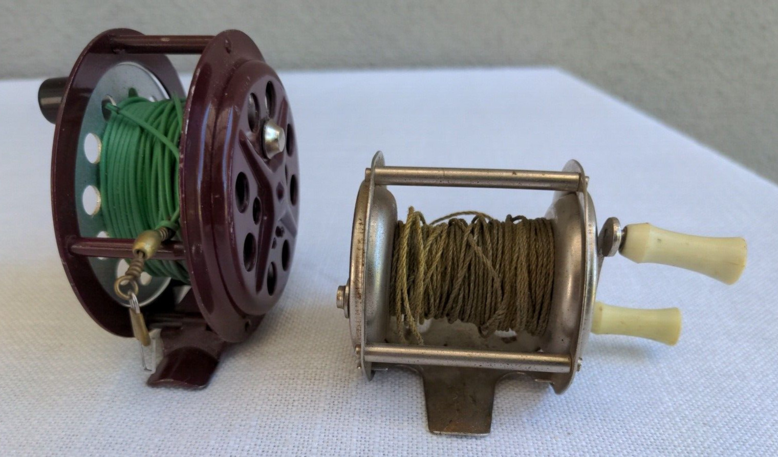 Lot of 2 Fly Fishing Reels Brown Seaway + Unbranded Steel Both Made in Japan RH